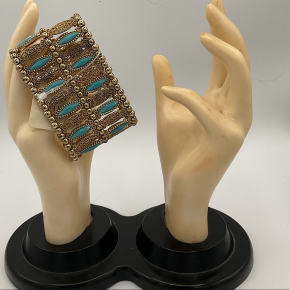 “FOREVER 21” Gold and Turquoise Beaded Expandable Bracelet.